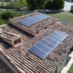 Instalación solar fotovoltaica de autoconsumo con 7,7 KWp de potencia instalada en Cañizar de Argaño (Burgos).